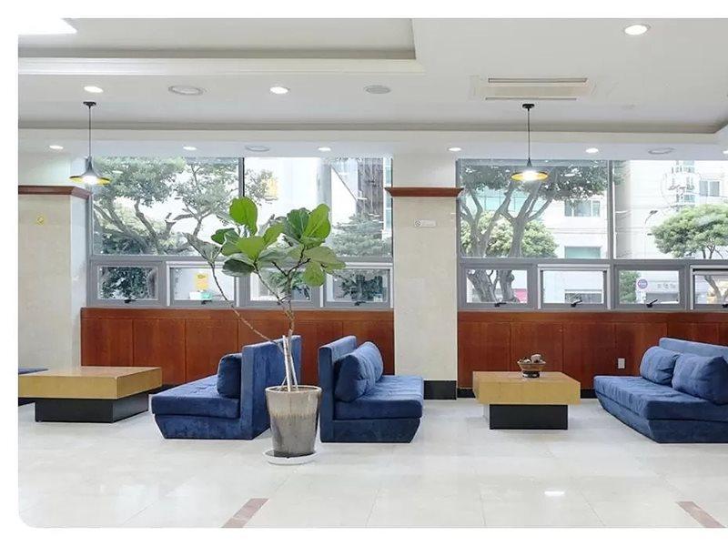 Jeju Parkside Tourist Hotel Exteriör bild