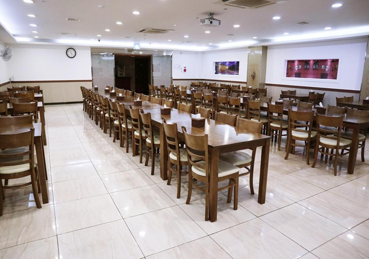 Jeju Parkside Tourist Hotel Exteriör bild